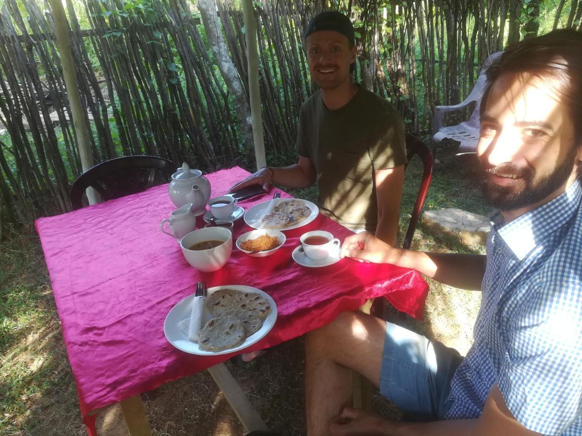 Bamboo Home Stay Hiriketiya ดิคเวลลา ภายนอก รูปภาพ