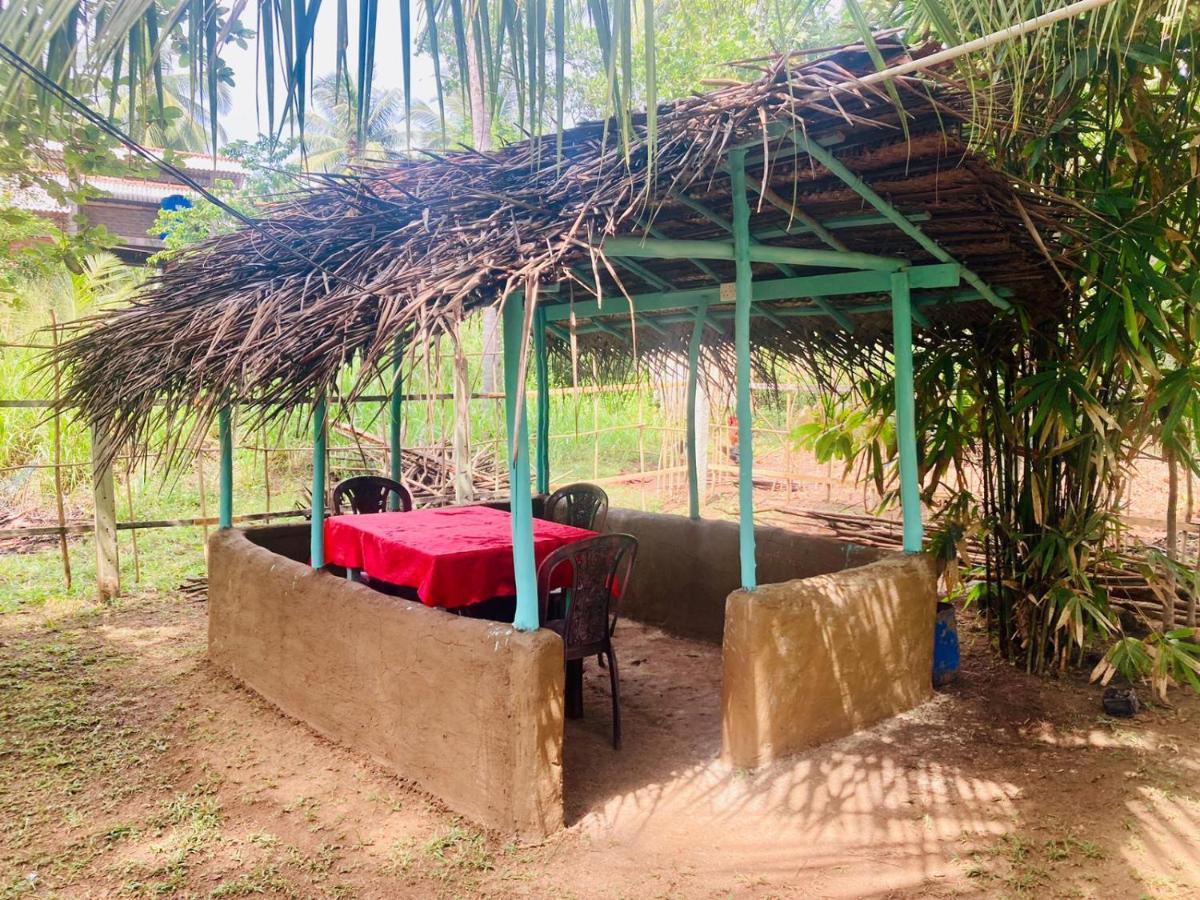 Bamboo Home Stay Hiriketiya ดิคเวลลา ภายนอก รูปภาพ